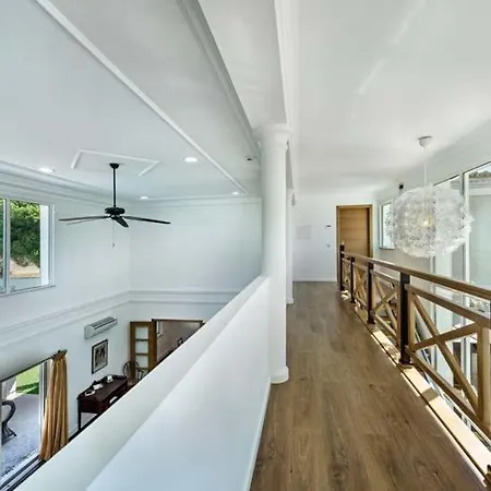 Villa Sleeps 8 With Pool Air Con And Wifi *