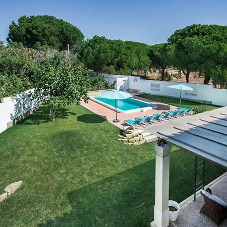 Sleeps 8 With Pool Air Con And Wifi * Almancil